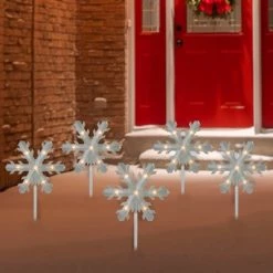 Northlight 5ct Snowflake Christmas Pathway Marker Lawn Stakes - Clear Lights