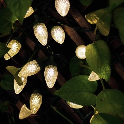 Joiedomi 2 x 25 Warm White LED C7 Green Wire String Lights 6 Joiedomi 2 x 25 Warm White LED C7 Green Wire String Lights - Image 4